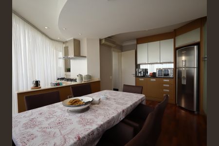 Apartamento à venda com 425m², 5 quartos e 6 vagasCopa