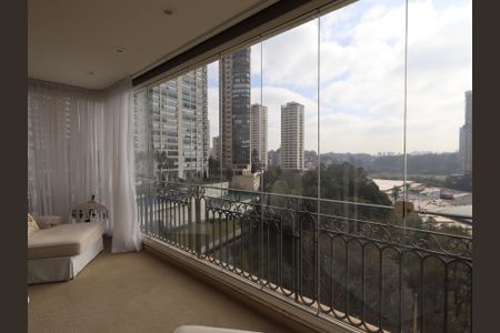 Apartamento à venda com 425m², 5 quartos e 6 vagasVaranda da suíte 4