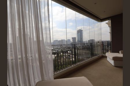 Apartamento à venda com 425m², 5 quartos e 6 vagasVaranda da suíte 4