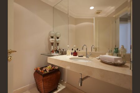 Apartamento à venda com 425m², 5 quartos e 6 vagasLavabo