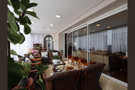 Apartamento à venda com 425m², 5 quartos e 6 vagasVaranda da Sala