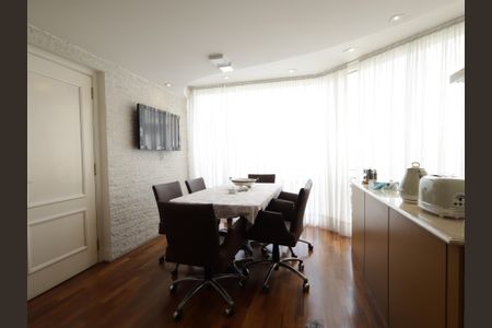 Apartamento à venda com 425m², 5 quartos e 6 vagasCopa