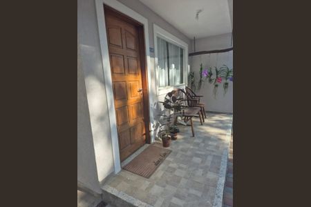 Casa de condomínio à venda com 140m², 3 quartos e 2 vagas Casa de condomínio à venda com 140m², 3 quartos e 2 vagasQuintal