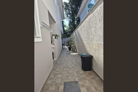 Casa de condomínio à venda com 140m², 3 quartos e 2 vagas Casa de condomínio à venda com 140m², 3 quartos e 2 vagasQuintal