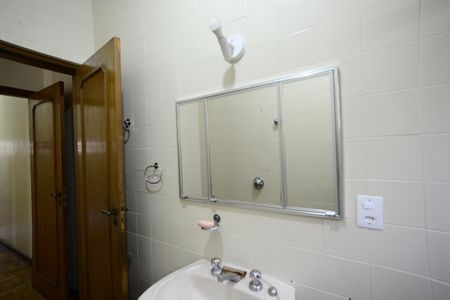 Casa à venda com 330m², 3 quartos e 7 vagasBanheiro da Suíte