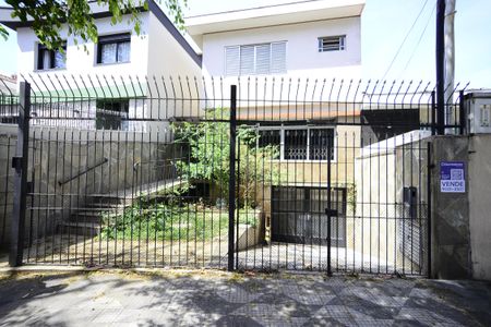 Casa à venda com 330m², 3 quartos e 7 vagasFachada
