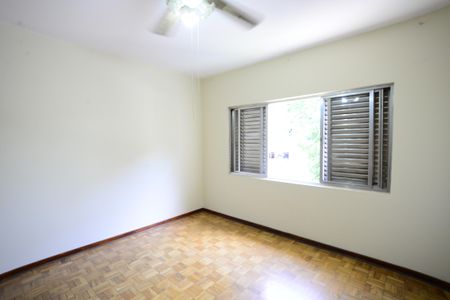 Casa à venda com 330m², 3 quartos e 7 vagasSuíte