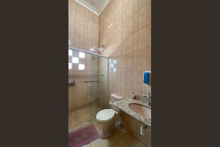 Casa à venda com 320m², 4 quartos e 9 vagas Casa à venda com 320m², 4 quartos e 9 vagasBanheiro