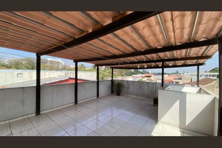 Casa à venda com 320m², 4 quartos e 9 vagas Casa à venda com 320m², 4 quartos e 9 vagasÁrea de Serviço