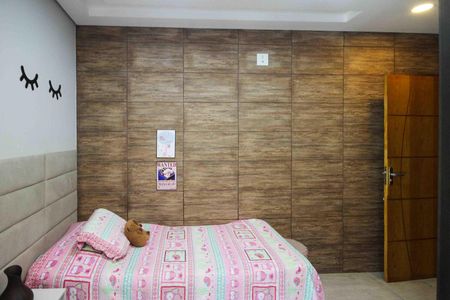 Casa à venda com 253m², 4 quartos e 2 vagas Casa à venda com 253m², 4 quartos e 2 vagasSuite