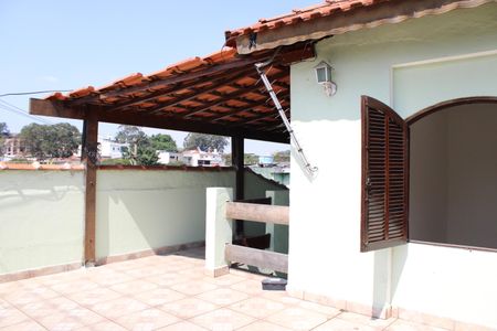 Casa à venda com 185m², 3 quartos e 2 vagasQuintal