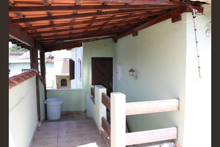 Casa à venda com 185m², 3 quartos e 2 vagasQuintal