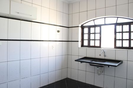 Casa à venda com 185m², 3 quartos e 2 vagasCozinha 1