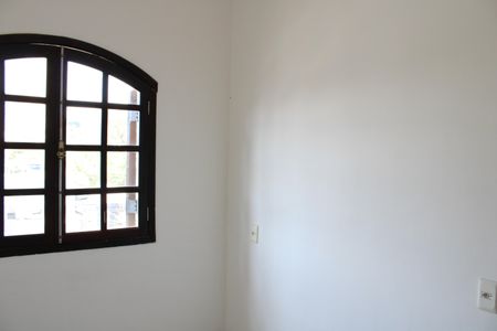 Casa à venda com 185m², 3 quartos e 2 vagasQuarto 2