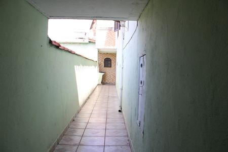 Casa à venda com 185m², 3 quartos e 2 vagasCorredor