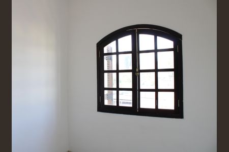 Casa à venda com 185m², 3 quartos e 2 vagasQuarto 2