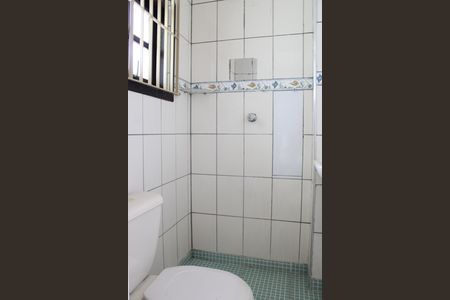 Casa à venda com 185m², 3 quartos e 2 vagasBanheiro 2