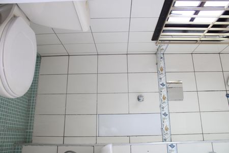 Casa à venda com 185m², 3 quartos e 2 vagasBanheiro 2