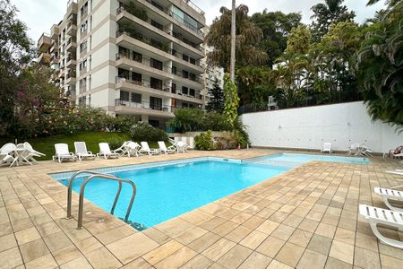 Apartamento à venda com 72m², 2 quartos e 1 vaga Apartamento à venda com 72m², 2 quartos e 1 vagaÁrea Comum - Piscina