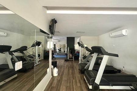 Apartamento à venda com 72m², 2 quartos e 1 vaga Apartamento à venda com 72m², 2 quartos e 1 vagaÁrea Comum - Academia