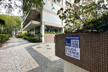 Apartamento à venda com 72m², 2 quartos e 1 vaga Apartamento à venda com 72m², 2 quartos e 1 vagaPlaca