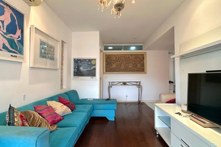 Apartamento à venda com 72m², 2 quartos e 1 vaga Apartamento à venda com 72m², 2 quartos e 1 vagaSala