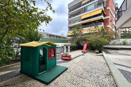 Apartamento à venda com 72m², 2 quartos e 1 vaga Apartamento à venda com 72m², 2 quartos e 1 vagaÁrea Comum - Playground