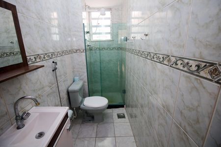 Banheiro de apartamento à venda com 2 quartos, 50m² em Irajá, Rio de Janeiro