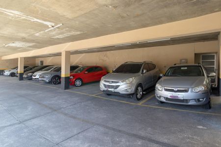 Apartamento à venda com 60m², 2 quartos e 1 vaga Apartamento à venda com 60m², 2 quartos e 1 vagaGaragem