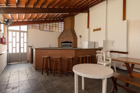 Apartamento à venda com 60m², 2 quartos e 1 vaga Apartamento à venda com 60m², 2 quartos e 1 vagaÁrea comum - Churrasqueira