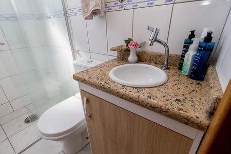 Apartamento à venda com 60m², 2 quartos e 1 vaga Apartamento à venda com 60m², 2 quartos e 1 vagaBanheiro Social