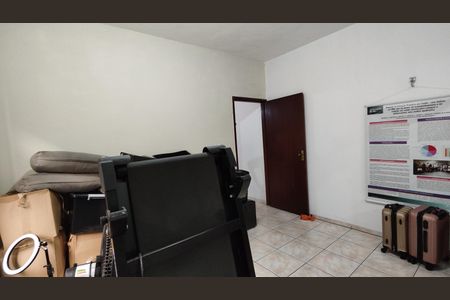 Quarto 1 de casa para alugar com 4 quartos, 160m² em Vila Perracini, Poá