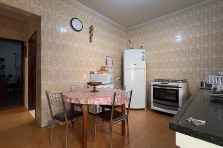 Casa à venda com 500m², 2 quartos e 2 vagasCozinha