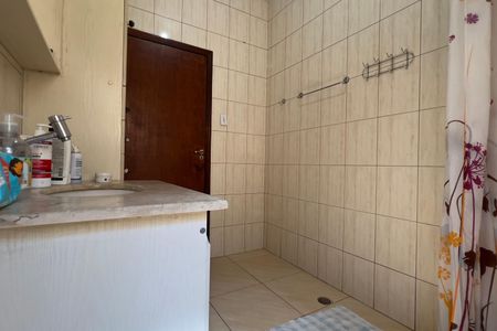 Casa à venda com 500m², 2 quartos e 2 vagasBanheiro 1
