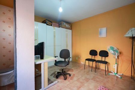 Casa à venda com 280m², 4 quartos e 4 vagasQuarto de serviço