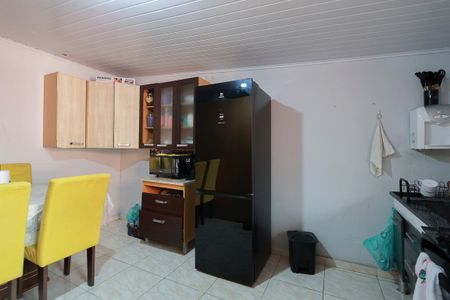 Casa à venda com 280m², 4 quartos e 4 vagasEdícula - Cozinha