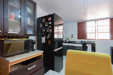 Casa à venda com 280m², 4 quartos e 4 vagasEdícula - Cozinha