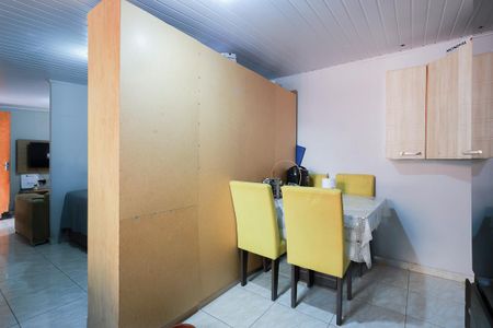 Casa à venda com 280m², 4 quartos e 4 vagasEdícula - Cozinha