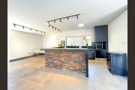 Casa de condomínio à venda com 149m², 3 quartos e 4 vagasEspaço Gourmet