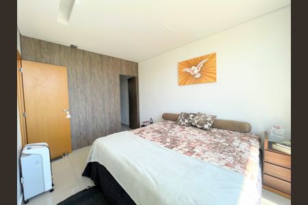 Casa de condomínio à venda com 149m², 3 quartos e 4 vagasSuíte