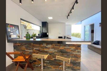 Casa de condomínio à venda com 149m², 3 quartos e 4 vagasEspaço Gourmet