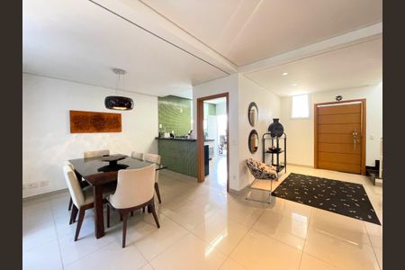 Sala de casa de condomínio à venda com 3 quartos, 149m² em Garças, Belo Horizonte