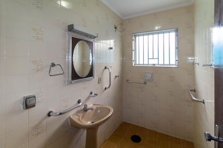 Casa à venda com 173m², 4 quartos e 3 vagasBanheiro Social