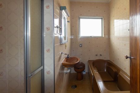 Casa à venda com 173m², 4 quartos e 3 vagasBanheiro Social