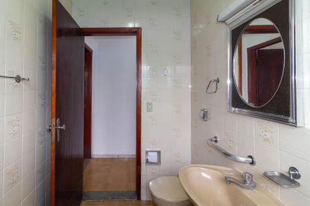 Casa à venda com 173m², 4 quartos e 3 vagasBanheiro Social