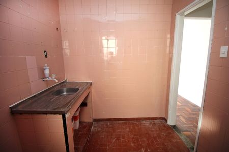 Cozinha de apartamento à venda com 2 quartos, 42m² em Irajá, Rio de Janeiro