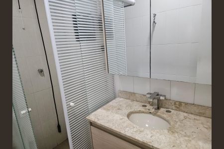 Casa para alugar com 170m², 3 quartos e 2 vagasBanheiro Social