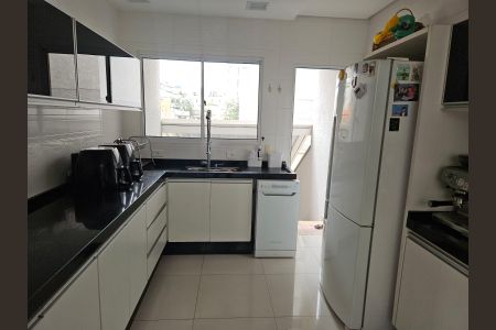 Casa para alugar com 170m², 3 quartos e 2 vagasCozinha 