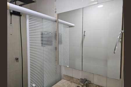 Casa para alugar com 170m², 3 quartos e 2 vagasBanheiro Social