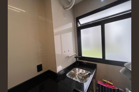 Apartamento à venda com 70m², 3 quartos e 1 vagaÁrea de Serviço